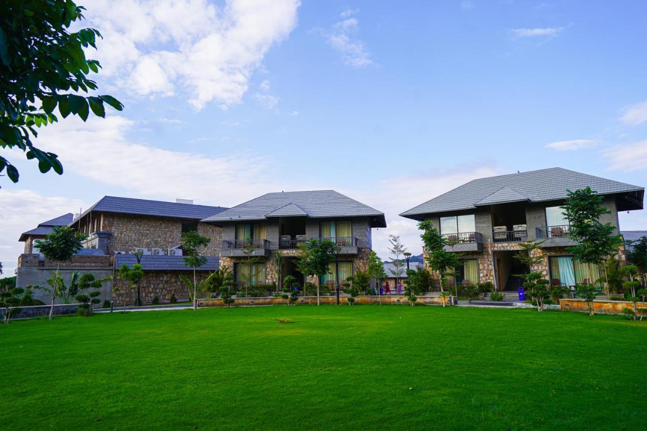 Pushkara Resort And Spa ภายนอก รูปภาพ